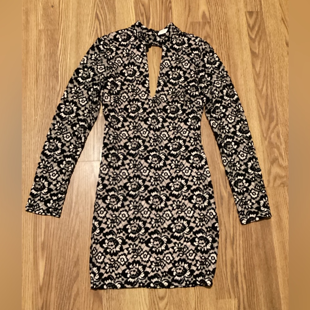 Open back mini dress women size large long sleeve brand Akira color black brown